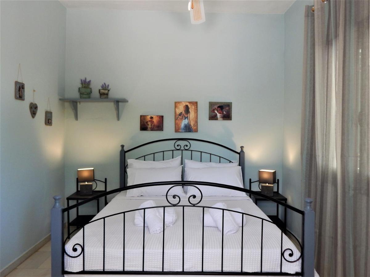 Ninemia Country House Vromonerion ภายนอก รูปภาพ